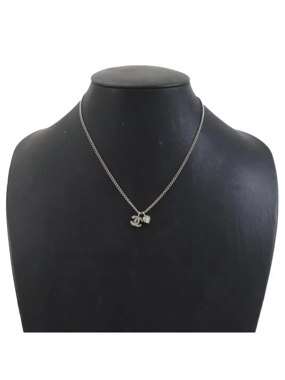 Auth Chanel Cc Logo Heart Motif #294124C32B